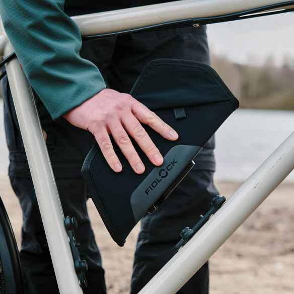 Sacoche magnétique pour vélo avec fixation Silwy RG-145173