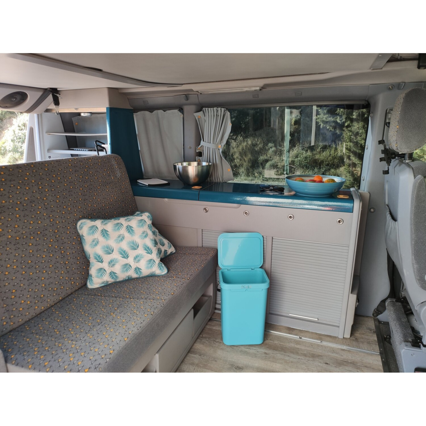 Poubelle compacte pour campingcar Just4Camper Incasa RG1Q21139