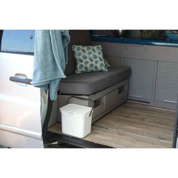 Poubelle de cuisine rétractable pour camping-car - Just4Camper