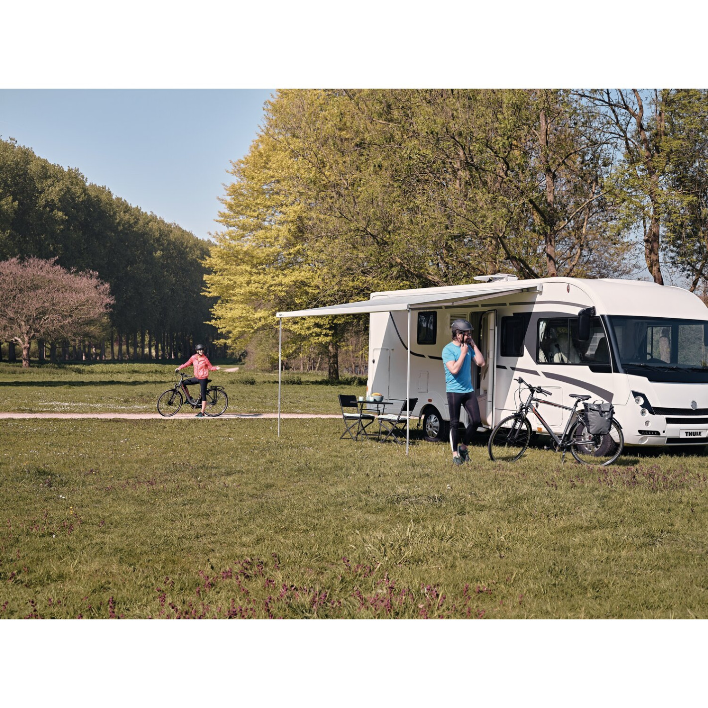 Store Omnistor 4900 pour campingcar Just4Camper Thule RG5Q02