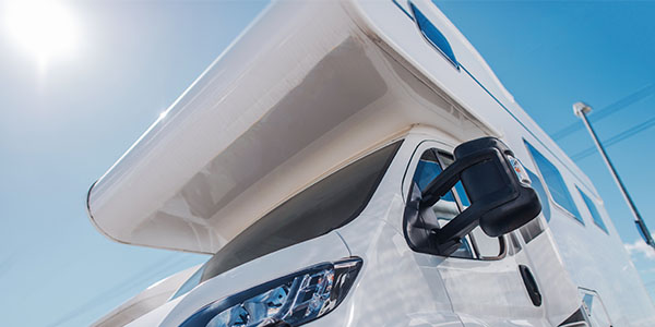 Voyager en automne en camping-car ou en fourgon